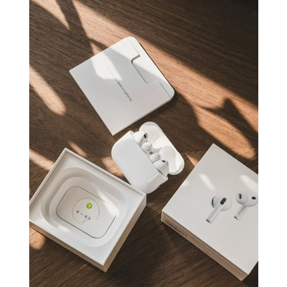 Airpods pro 2 lightning+ type c-After placing your order, please contact the shop owner regarding payment. WhatsApp: +86 18824580673